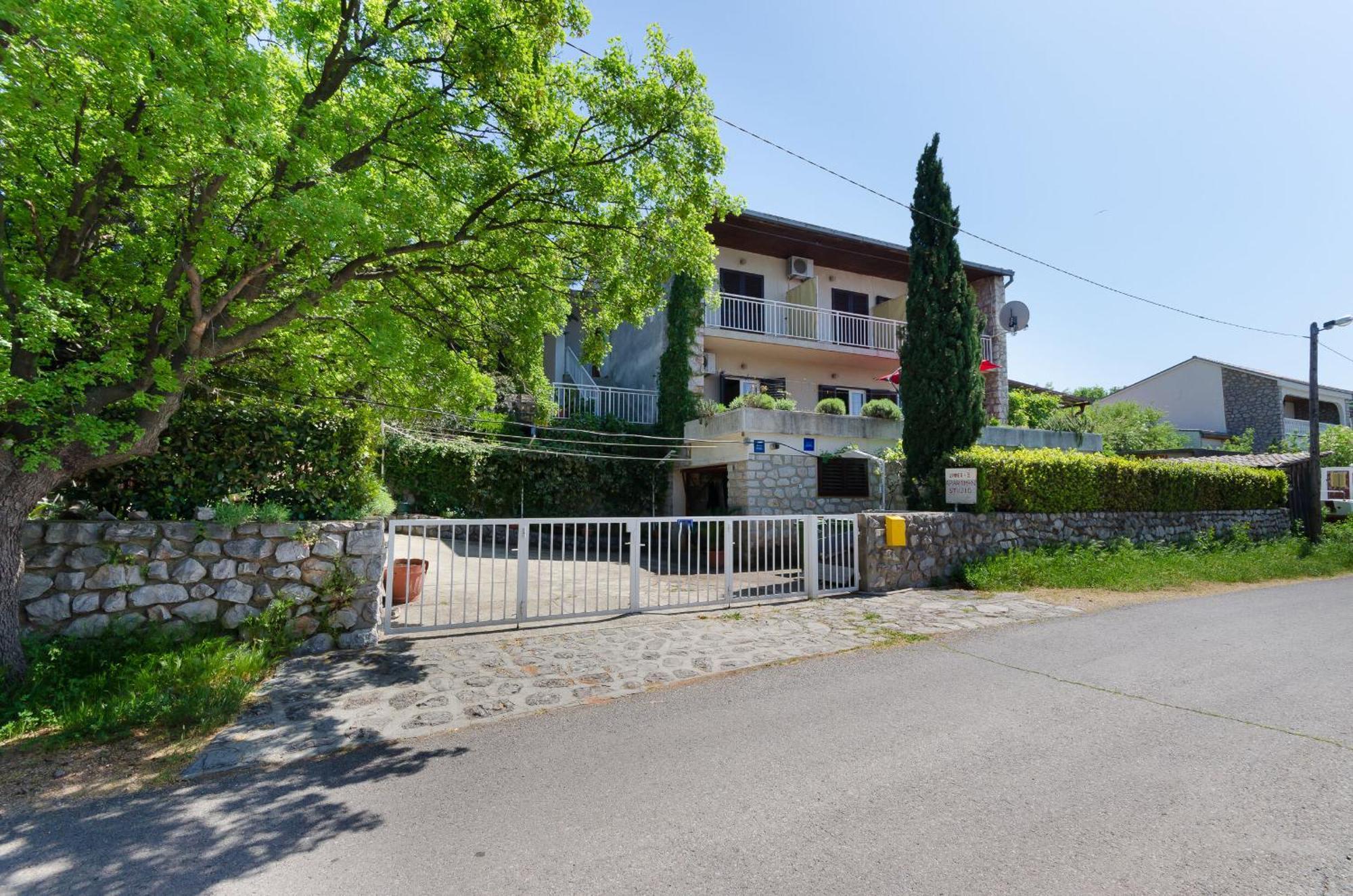 קלנוביצה Apartments And Room Luka מראה חיצוני תמונה