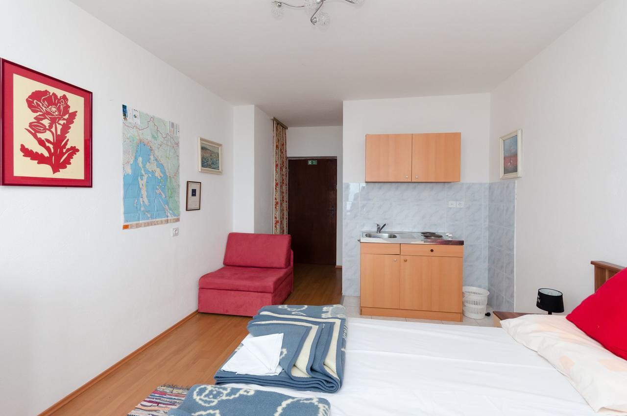 קלנוביצה Apartments And Room Luka מראה חיצוני תמונה